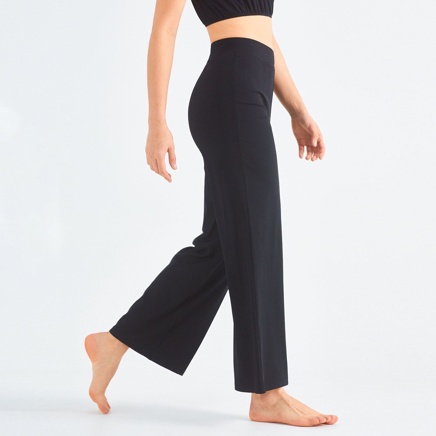 Ample Yoga Pants - Black / S